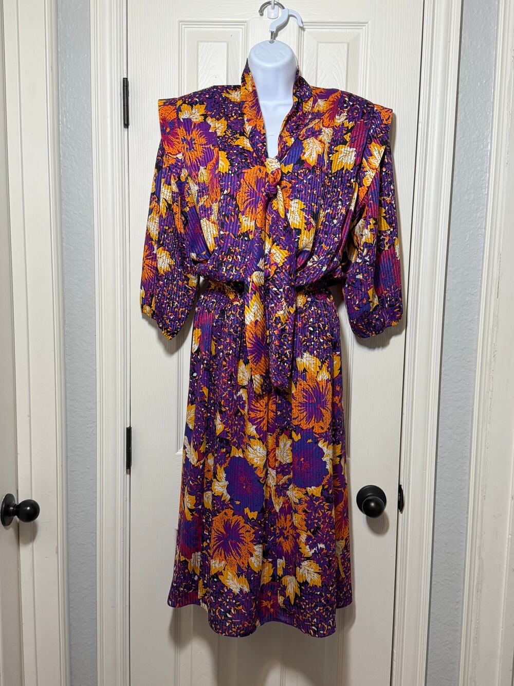 Vintage 80s Mosaic Dress M – Bold Floral Pleated Midi w/ Shoulder Pads Belted